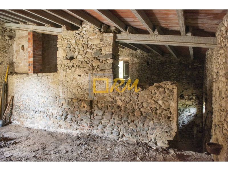 Foto 9fe1bd84-df63-4a37-9c55-b55d6670658c. Casa amb aparcament a Domeny Girona
