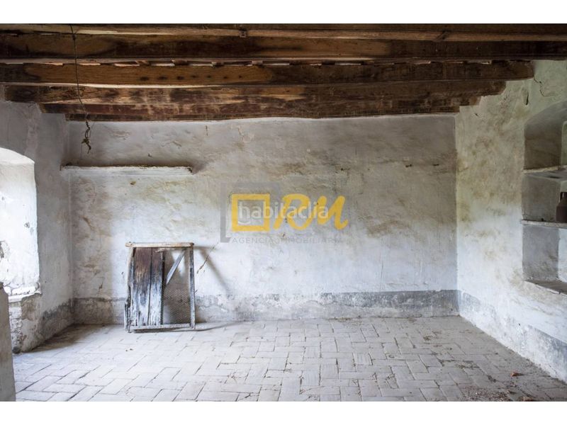 Foto af2e4c7d-5ec4-40b6-a2ec-24f0662ad43f. Casa amb aparcament a Domeny Girona