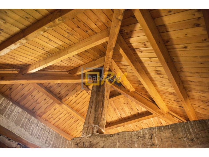 Foto b026f4e3-fc6d-471b-b227-6840b44eb6d6. Casa amb aparcament a Domeny Girona
