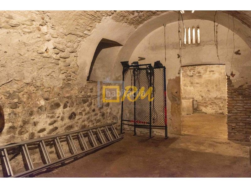 Foto b4f5ce24-d7f3-4748-a3b2-8bef38cc3197. Casa amb aparcament a Domeny Girona