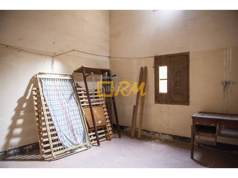 Foto d7785f92-a163-4414-85ae-19f9e7564f34. Casa amb aparcament a Domeny Girona