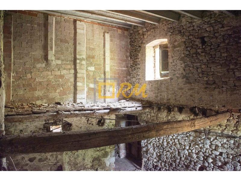 Foto eb61961b-413e-43e7-82d2-1a66a0e5a88a. Casa con parcheggio in Domeny Girona