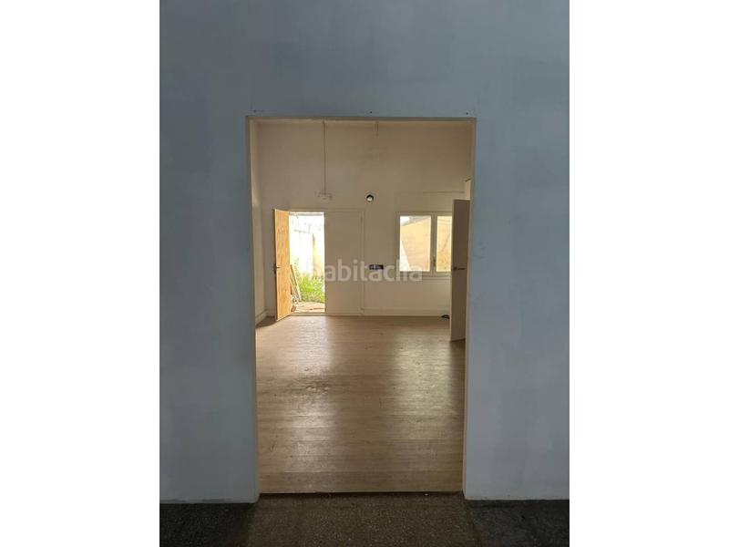 Foto f11f25db-d949-4c02-9e03-8ea7441ab8b5. Location local commercial dans Eixample Nord Girona