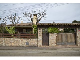 Chalet  Calle primavera. Casa en venda a calella de palafrugell