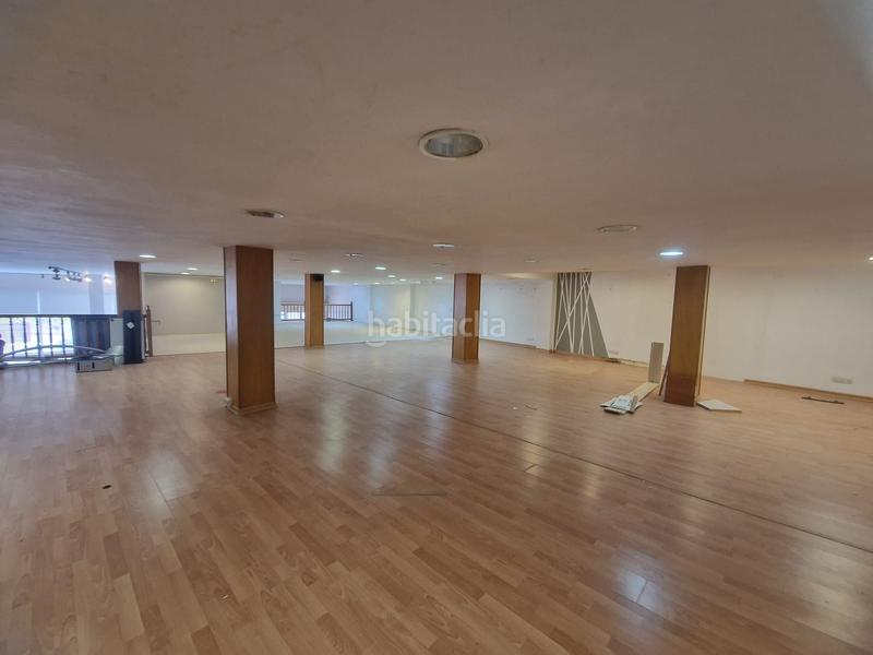 Foto 7ce3a88a-8370-49e8-9956-23491d769e7c. Local comercial amplio local comercial en Centre Torredembarra