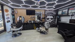 Transfer Business premise in Centre. Se traspasa peluqueria  en pleno funcionamiento