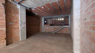 Lloguer Local Comercial a Centre. Local en venta o alquiler con salida de humos
