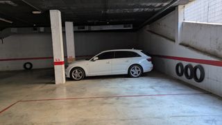 Miete Autoparkplatz  Carrer estació. Parking con trastero