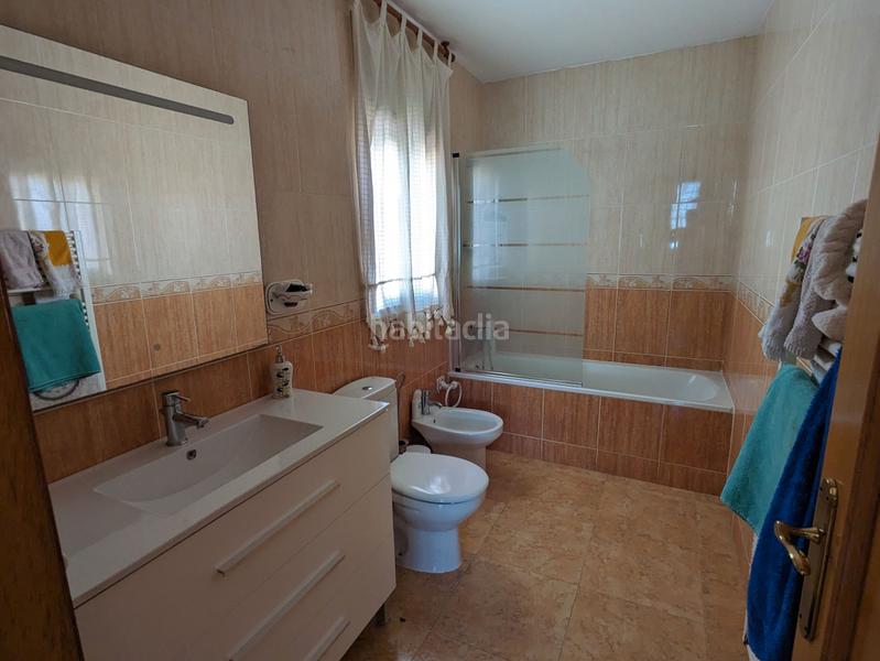 Foto 0f78c850-b76f-4ab7-b31d-dfb1b52aa577. Casa adossada amb calefacció aparcament a Creixell