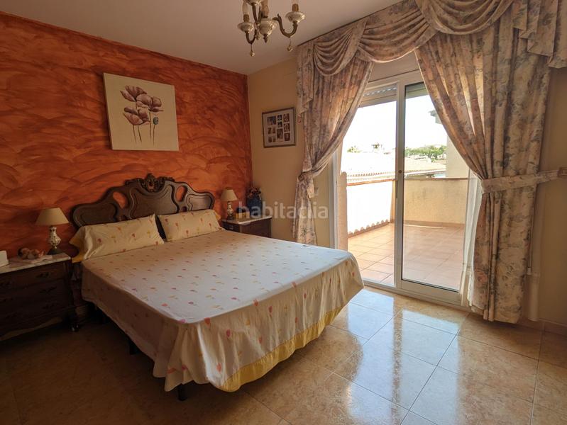 Foto a14e2f20-25b8-46ad-a5f4-b5ab4fef57f8. Casa adossada amb calefacció aparcament a Creixell