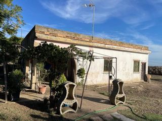 Xalet a Calle san francisco de rasoespejo 15. Chalet en venta en carmona