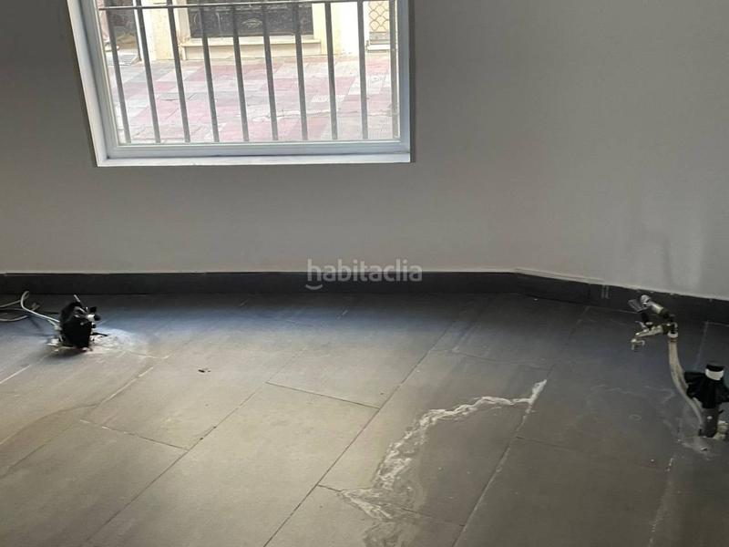 Foto b40f362c-2745-4d10-bc9d-76c058810ab2. Local comercial en santa maría de gracia 14 en Camas