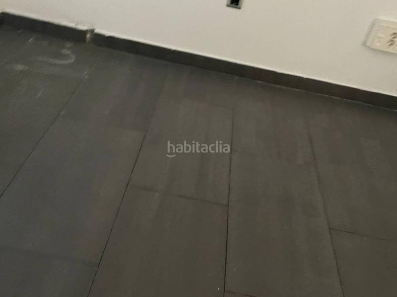 Foto 04dd3fd3-7bf0-44eb-8312-de1f778883e9. Locale commerciale in santa maría de gracia 14 in Camas