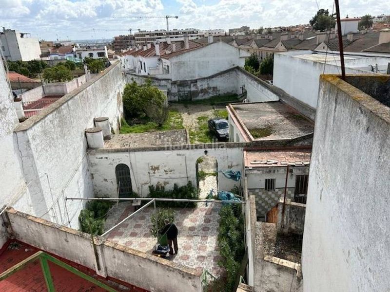 Foto 898763d7-e269-4890-9985-8768bfd6a812. Chalet en clara campoamor 28 en Centro Tomares
