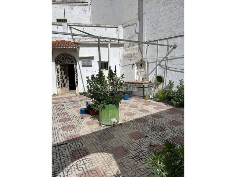 Foto d0963b3c-b0c8-4200-8c19-f8ec61ece8a8. Chalet en clara campoamor 28 en Centro Tomares