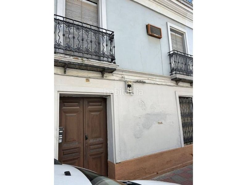 Foto d15f3a4a-d92b-4b2a-8869-e5cf1f9fb3a0. Chalet en clara campoamor 28 en Centro Tomares