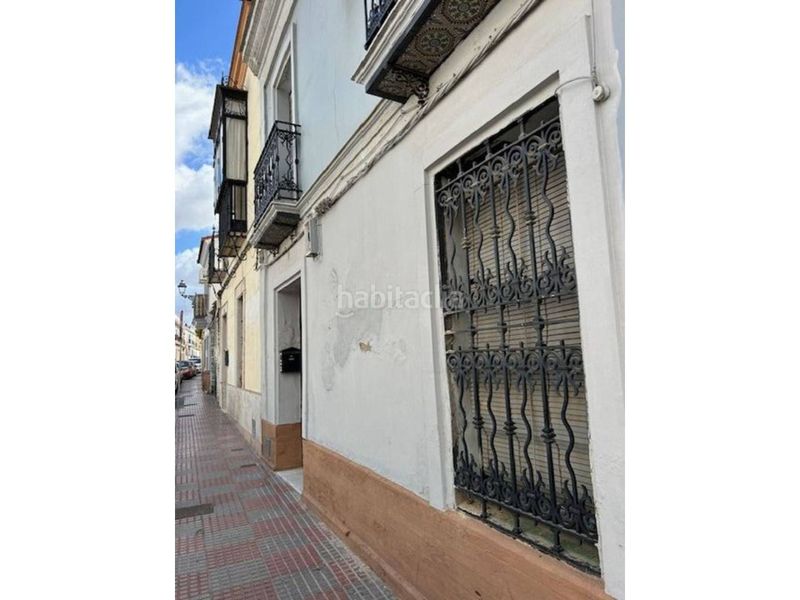 Foto e7cd1009-c05e-40ee-a76e-3b6e0b563c8d. Chalet en clara campoamor 28 en Centro Tomares