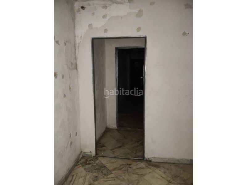 Foto 172b3dc1-f7d4-4567-9495-71360f782a85. Casa adossada a calle ferrobús 10 a Cantillana