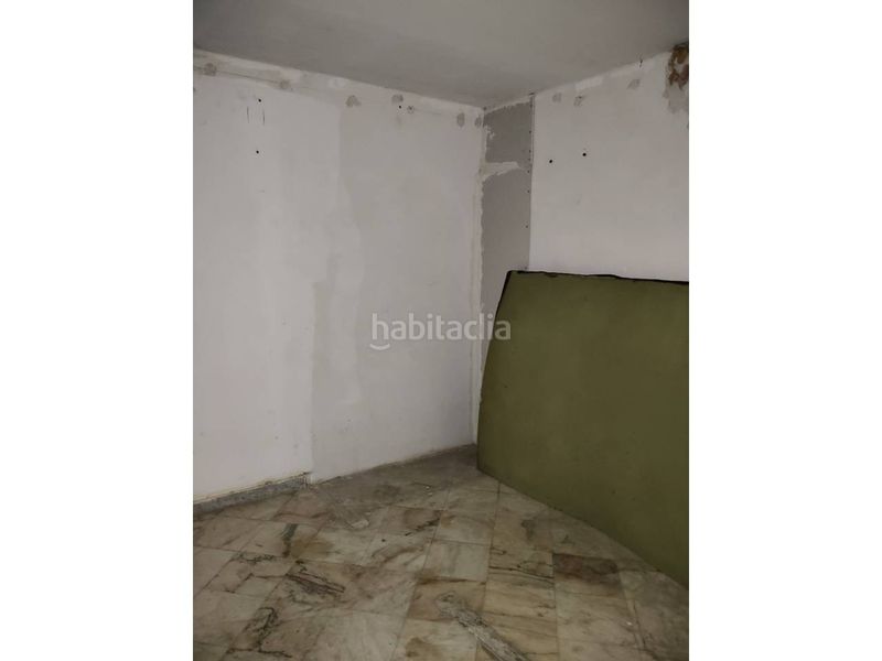 Foto 5ddca3f2-df63-4515-ab2a-084d53117231. Casa adossada a calle ferrobús 10 a Cantillana