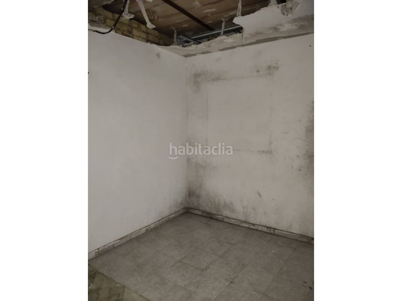 Foto 7f2a77cc-2441-41f9-b109-f73d271de002. Casa adossada a calle ferrobús 10 a Cantillana