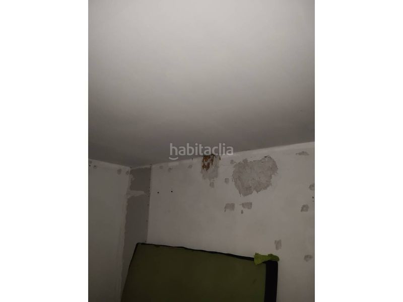 Foto d7836010-5eaf-4195-b852-cfac9baf47ee. Casa adossada a calle ferrobús 10 a Cantillana