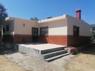 Chalet  Calle urb. cañada baja. Chalet en venta en carmona