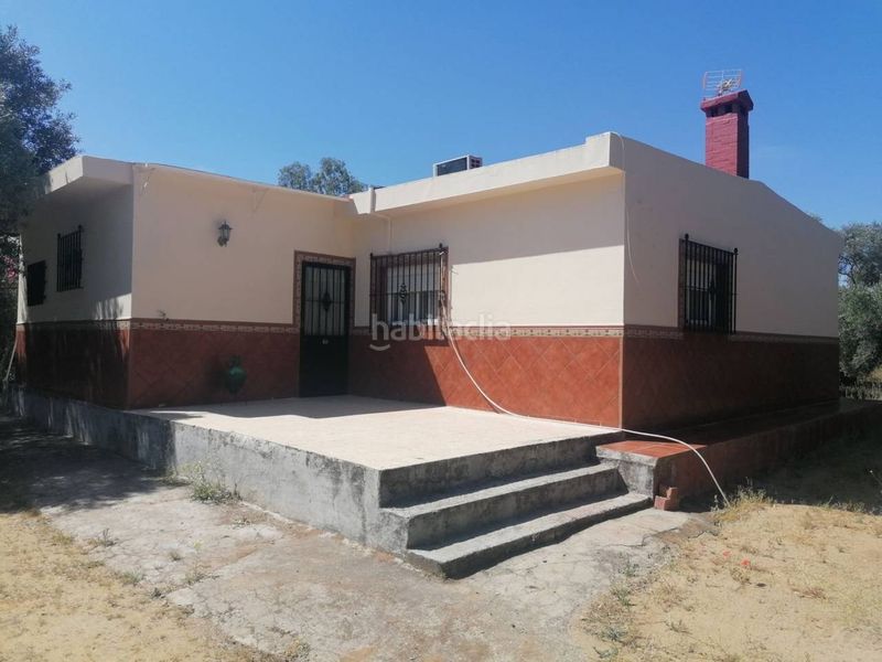 Foto 628b77fc-b32d-49cd-9208-b4321e932148. Chalet  en venta en Carmona