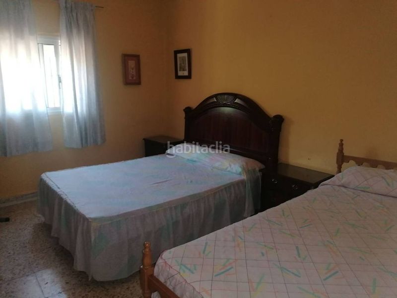 Foto a8b7dc48-f9b0-46b4-afbd-c00e2b1ea7e8. Chalet  en venta en Carmona