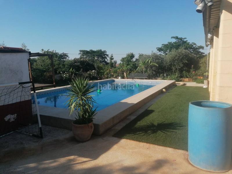 Foto 7b6f00fe-e831-4bd2-9460-326d547420fd. Chalet  unifamiliar en venta en Carmona