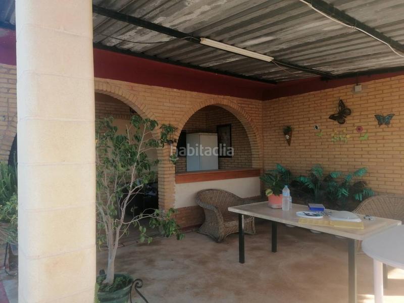Foto 99584f77-ba10-4f7a-8fa1-a4cb3ef8777f. Chalet  unifamiliar en venta en Carmona