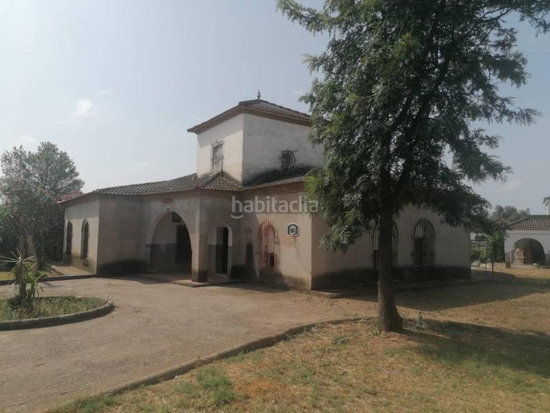 Foto 3f952011-51d7-48d0-bf8e-977c99436405. Chalet  unifamiliar en venta en Entrenúcleos41704 en Dos Hermanas