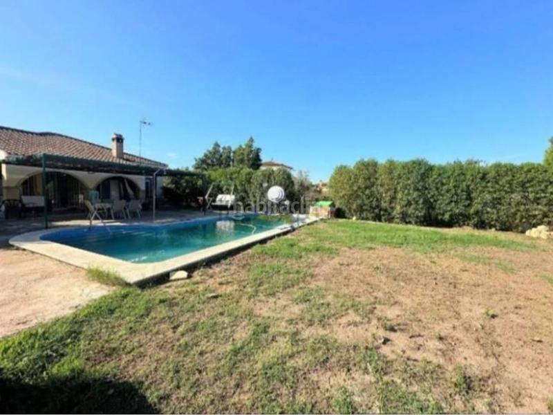 Foto 28e02d04-30da-4e76-bbd5-81d87dc5c1ce. Chalet en torrecilla 56 chalet unifamiliar en venta en Carmona