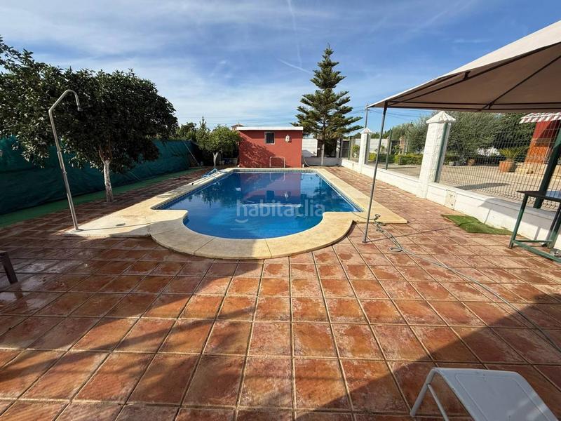 Foto 16cdc6f7-6322-4a3c-8119-bf5b8e9decf4. Chalet en cristal urbanización tarazona 391 chalet unifamiliar en venta en polígono industrial majaravique en Rinconada (La)