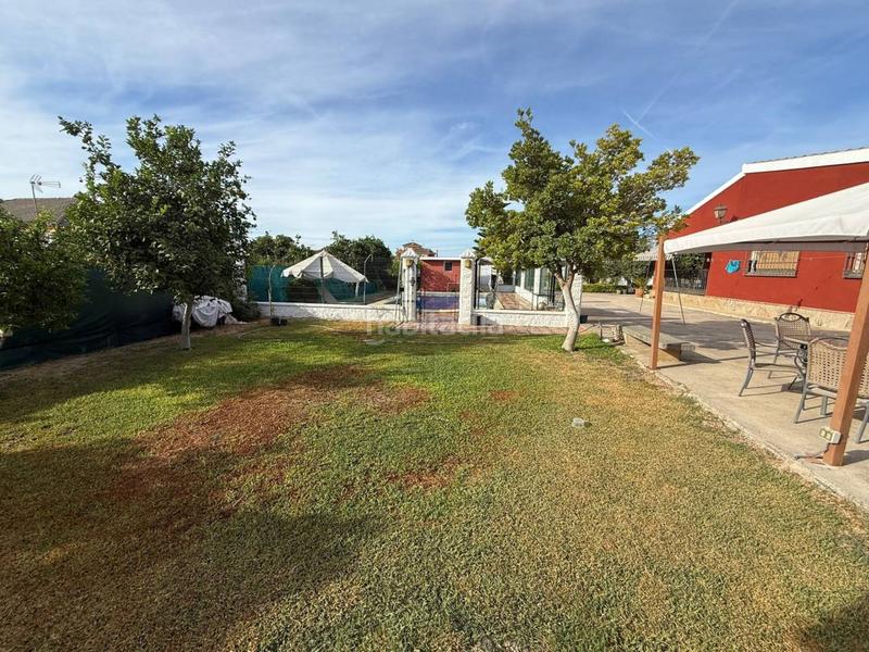 Foto 5545f1e0-86f8-4688-8fe6-93b7c4fdb629. Chalet en cristal urbanización tarazona 391 chalet unifamiliar en venta en polígono industrial majaravique en Rinconada (La)