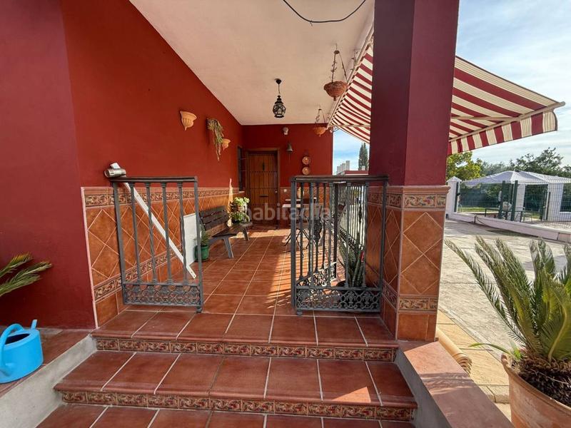 Foto ae323f14-1e52-4250-8017-2c2b2c673fc0. Chalet en cristal urbanización tarazona 391 chalet unifamiliar en venta en polígono industrial majaravique en Rinconada (La)