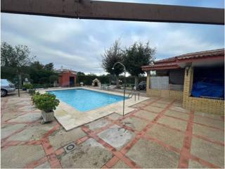 Chalet  Jinetes. Chalet unifamiliar en venta en carmona