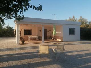 Chalet  Corzo. Chalet unifamiliar en venta en carmona