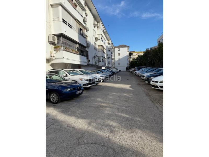 Foto 0aa2dda4-cfa0-41b0-8469-051ab9e2a57a. Pis amb calefacció aparcament a Villegas Sevilla