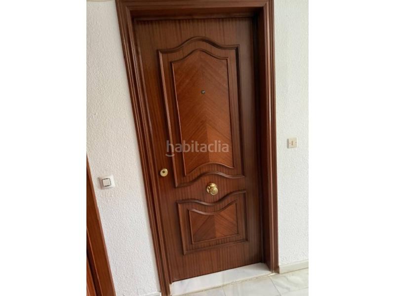 Foto 429a4034-7665-4952-8795-c271e8e64f1f. Pis amb calefacció aparcament a Villegas Sevilla