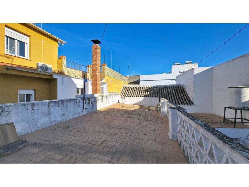 Foto c1d981dd-a990-4cb8-8a14-71137ca48343. Casa a calle blas infante 31 a Gerena