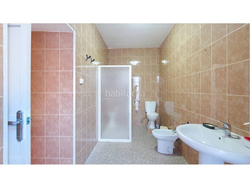 Foto df41ec7e-2155-45a3-92ba-16d50de0b61f. Casa a calle blas infante 31 a Gerena