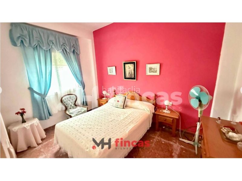 Foto c6c86725-54d9-4f84-869e-cd413a1d7a7e. Xalet amb aparcament a Carmona