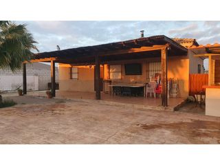 Xalet  Urbanizacion palmas 122. Chalet unifamiliar en venta en carmona