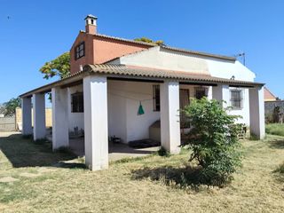 Chalet  Urbanizacion mata de las naranjillas. Chalet unifamiliar en venta en carmona
