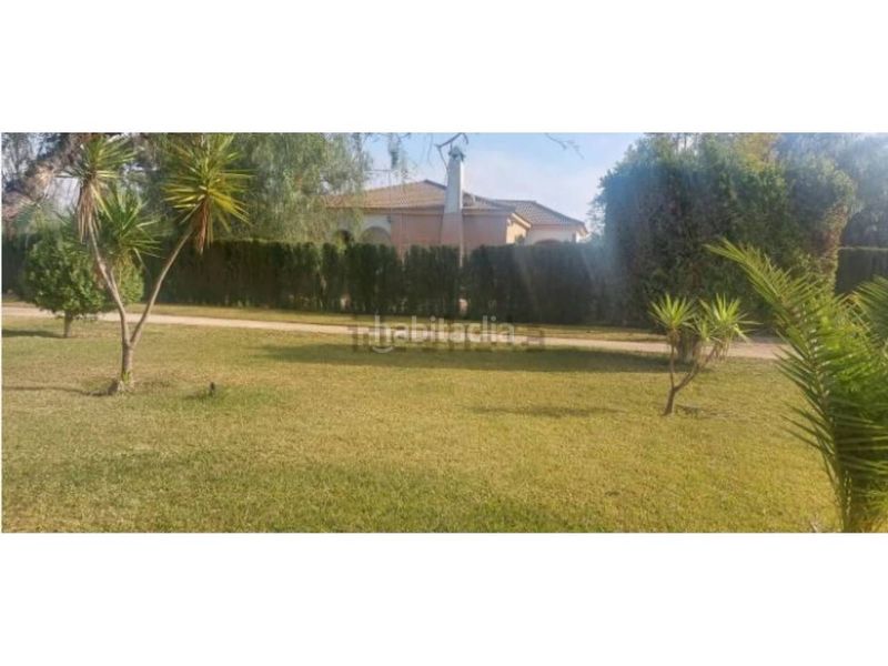 Foto 5bbe8bbd-f7f6-493c-9cb8-79ac118758e7. Chalet con riscaldamento parcheggio piscina in Oromana Alcalá de Guadaira