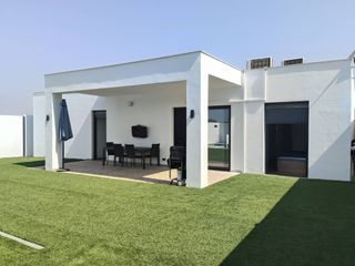 Xalet  Urbanizacion las 2 anitas. Chalet unifamiliar en venta en los palacios y villafranca