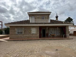 Chalet  Calle macarena 95. Espectacular chalet en urbanizacion camposol.