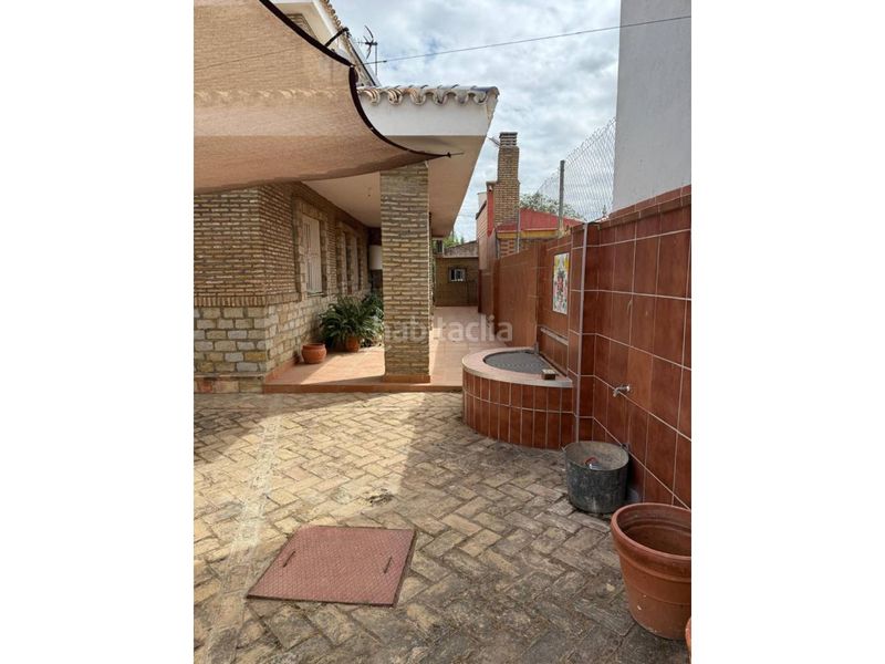 Foto 9f9bebe3-3624-49fa-bf2f-3c5b7b9ca9ec. Xalet a calle macarena 95 a Carmona