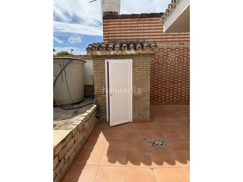 Foto d808cddd-a124-4f6a-90ff-ed89d804f019. Xalet a calle macarena 95 a Carmona