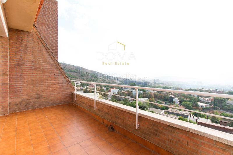 Foto 4c51435f-ba80-4b80-b6fe-5fd0be5fa382. Casa adossada amb calefacció piscina a Ciutat Diagonal Esplugues de Llobregat